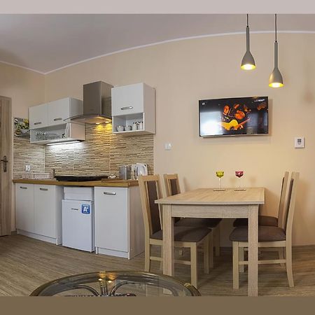 Cozy Apartment With Garden Gdansk Ngoại thất bức ảnh
