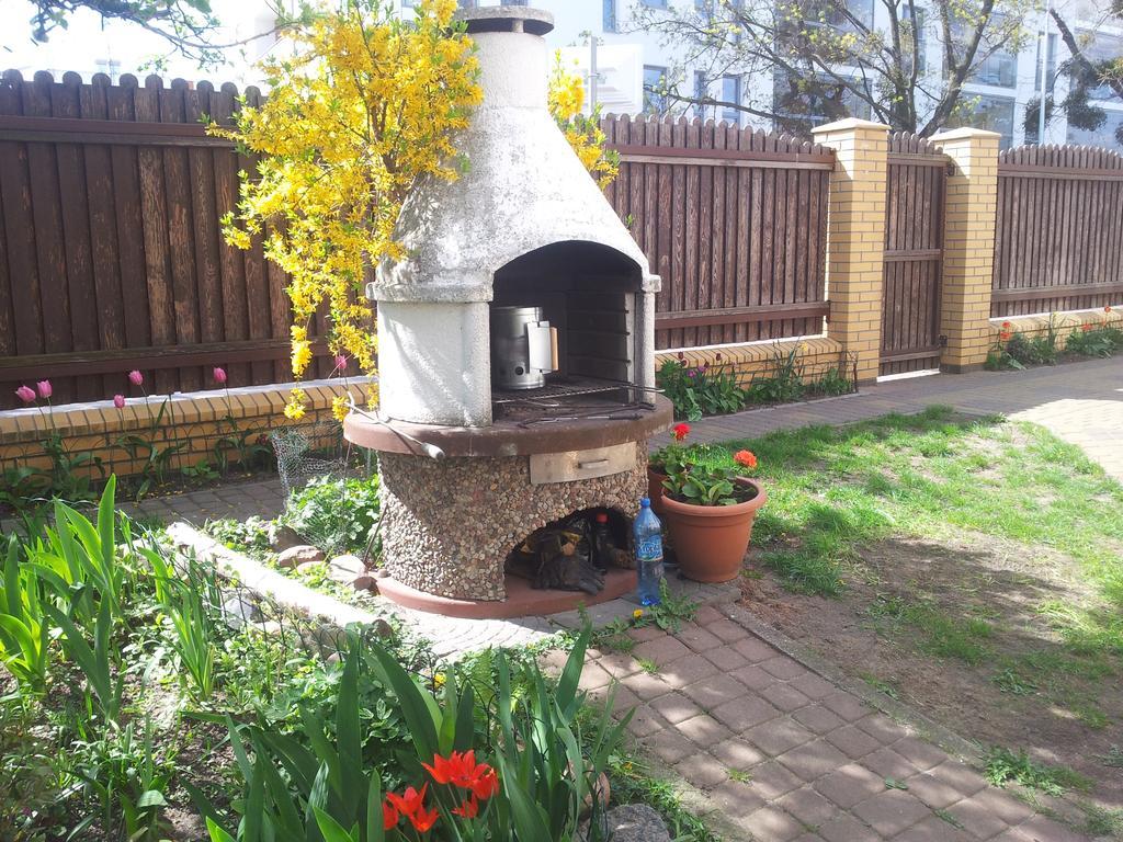 Cozy Apartment With Garden Gdansk Ngoại thất bức ảnh