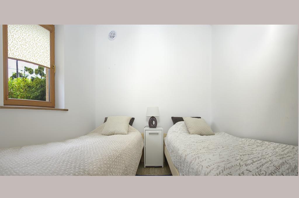 Cozy Apartment With Garden Gdansk Ngoại thất bức ảnh